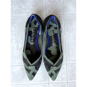 10.5 W retired green camo print pointed rothy's